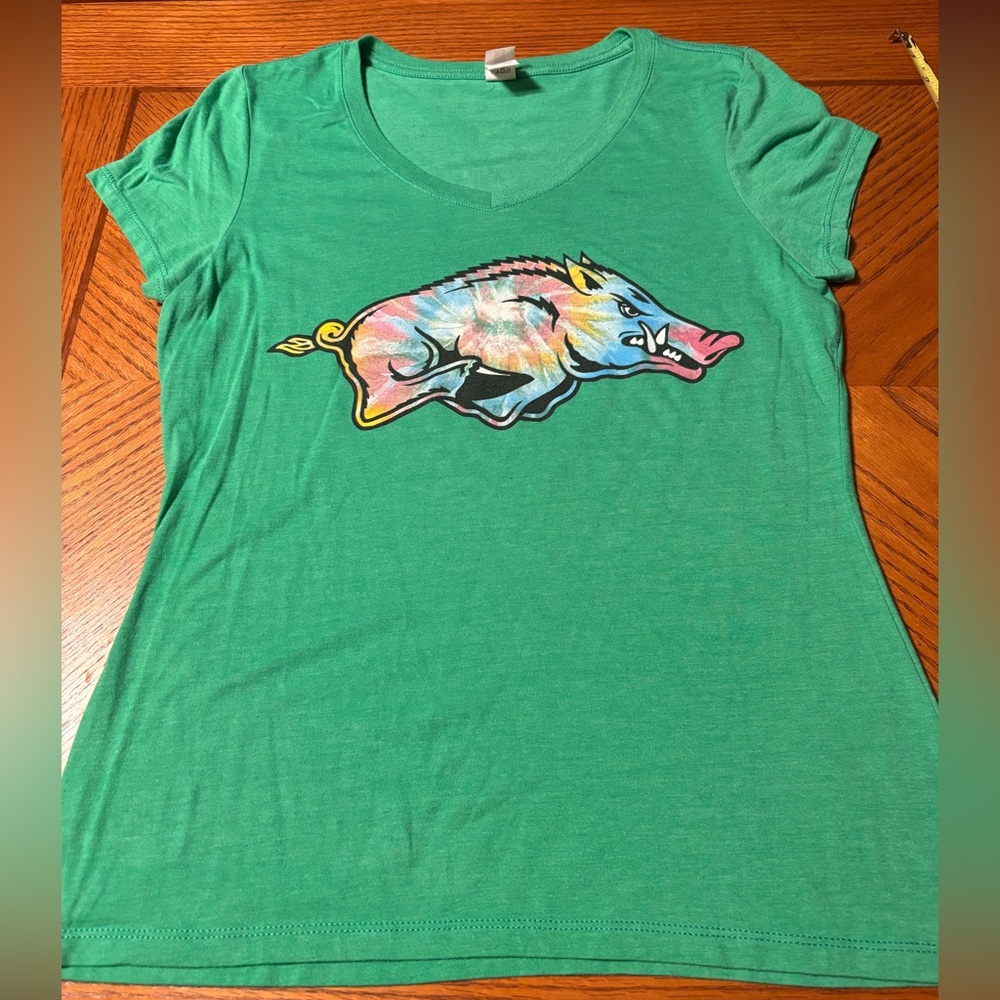 Green Arkansas Razorback Graphic Tee size medium